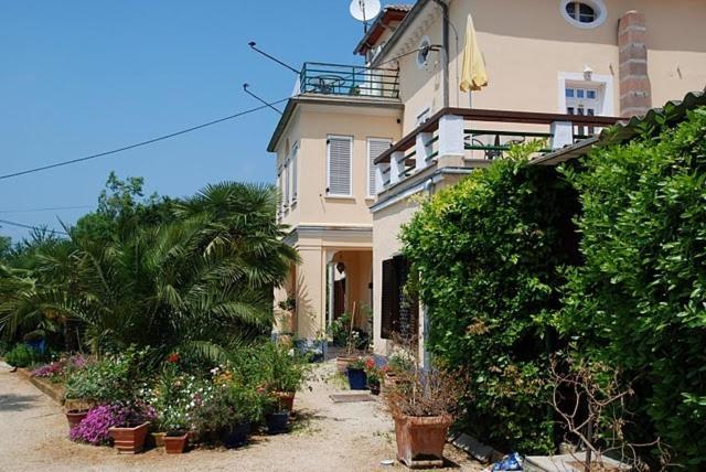 Bungalow Leo Savudrija Exterior photo